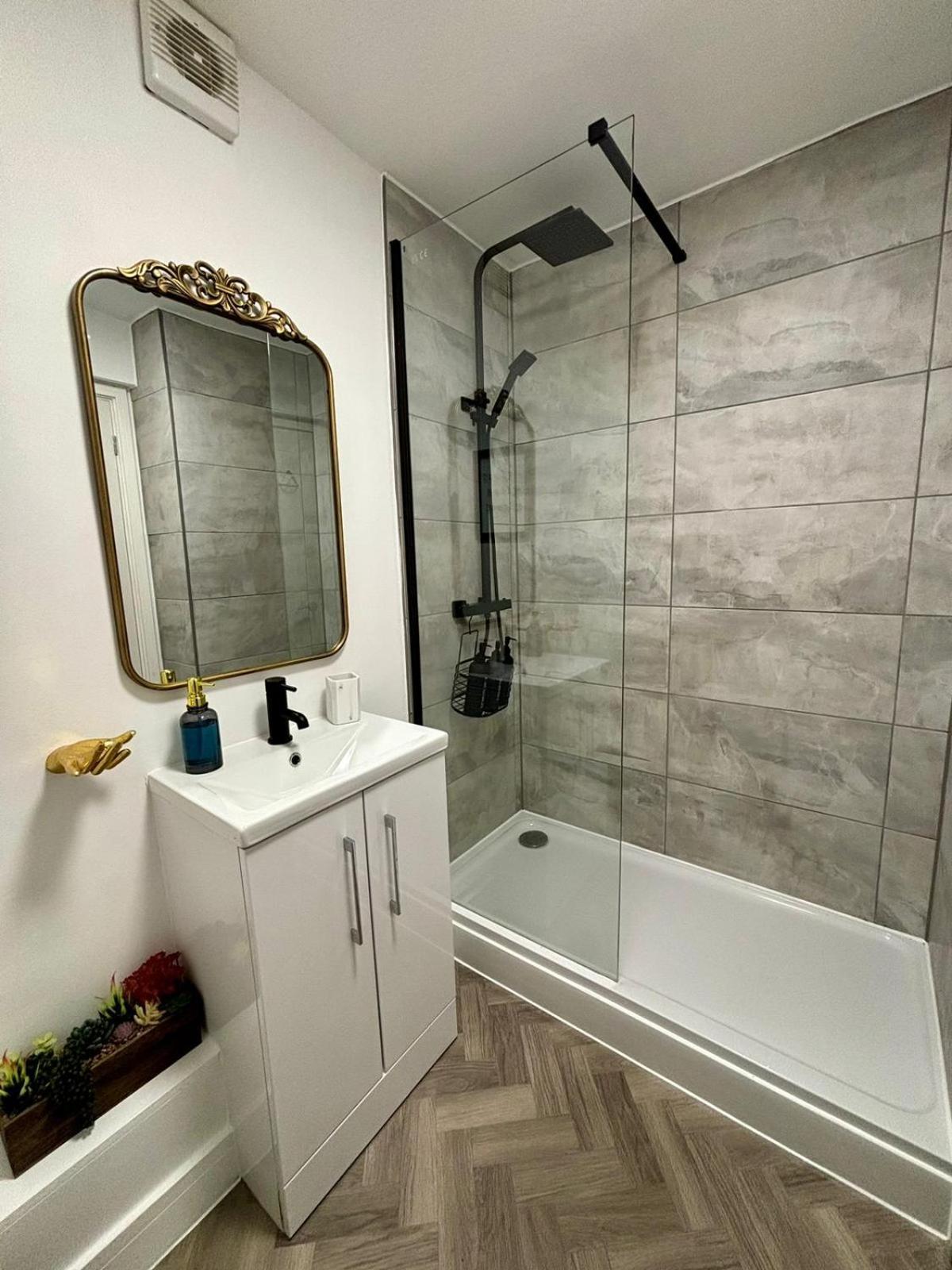 Stylish And Chic Seaside Apartment Southend-on-Sea Dış mekan fotoğraf