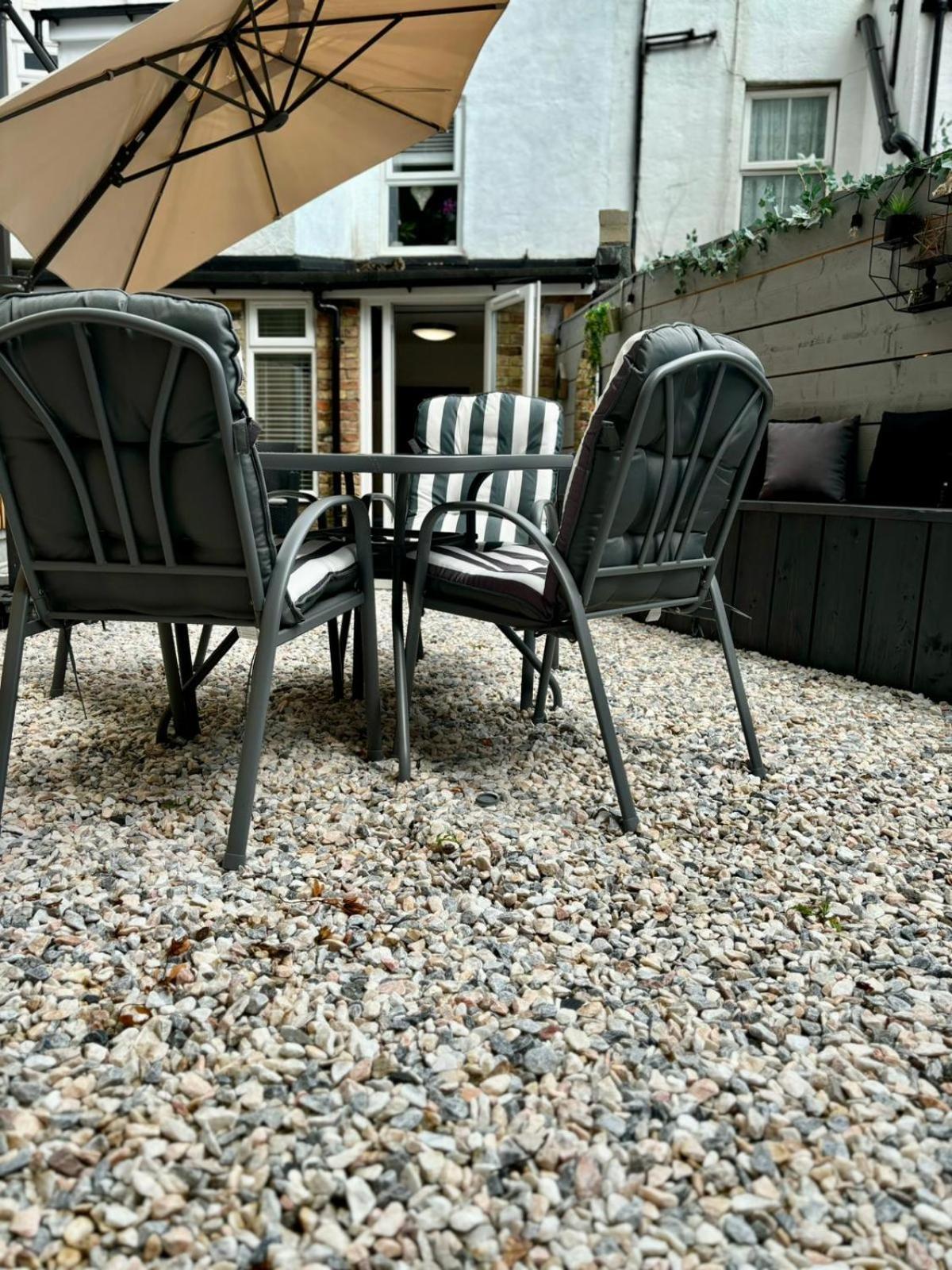 Stylish And Chic Seaside Apartment Southend-on-Sea Dış mekan fotoğraf